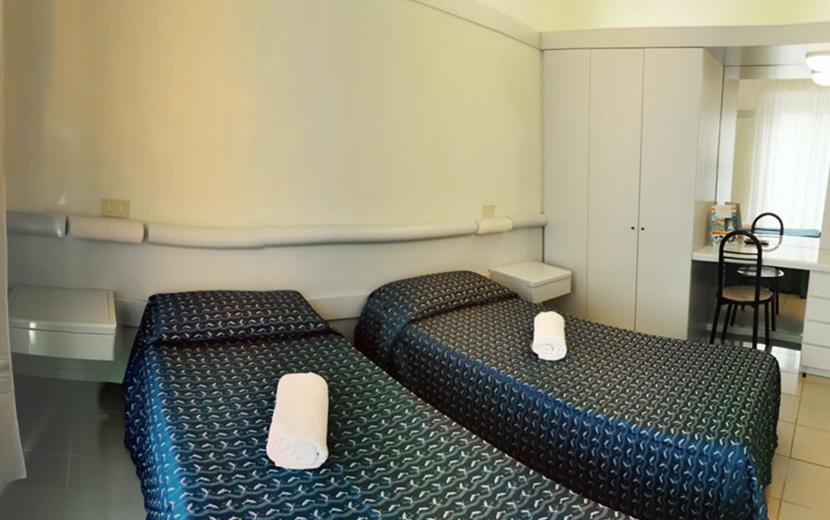 Hotel Nives Riccione Habitación foto