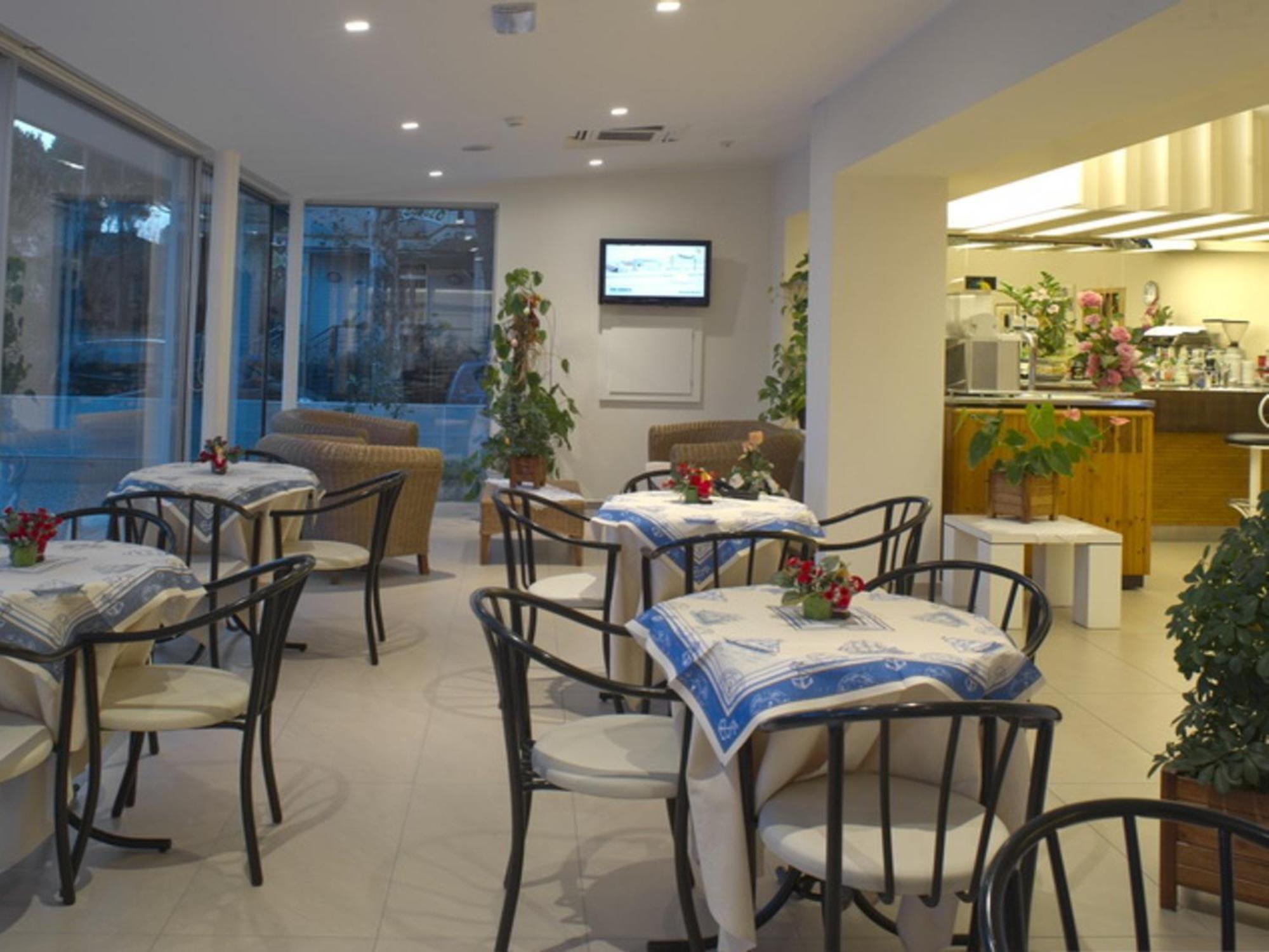 Hotel Nives Riccione Exterior foto